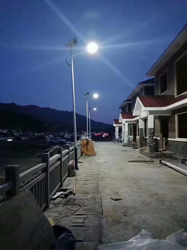 河北太阳能路灯_乐竞·体育官方网站太阳能路灯_太阳能路灯厂家