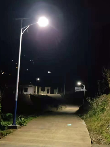 广西隆林太阳能路灯   ，“照亮”乡村脱贫致富路